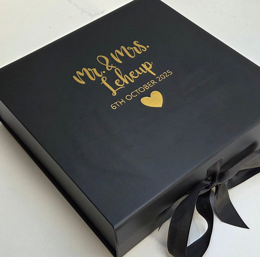 Personalised wedding memory box - Mr and Mrs keepsake box - Card box